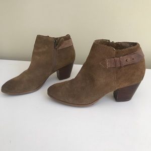 Guess brown leather booties